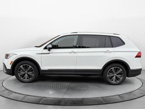 2024 Volkswagen Tiguan 2.0T Wolfsburg Edition