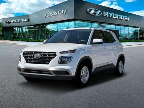 Lunar White 2026 Hyundai VENUE SE