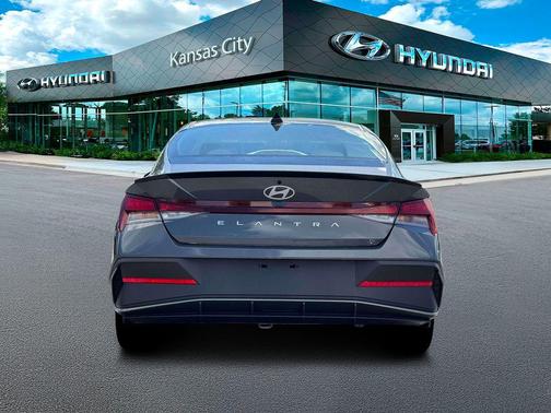 Ecotronic Gray 2026 Hyundai ELANTRA Sport