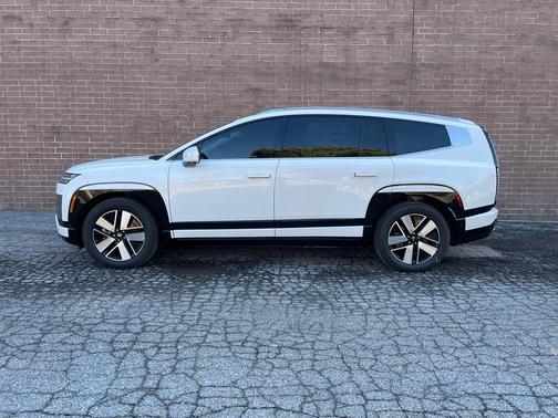 2026 Hyundai IONIQ 9 SEL