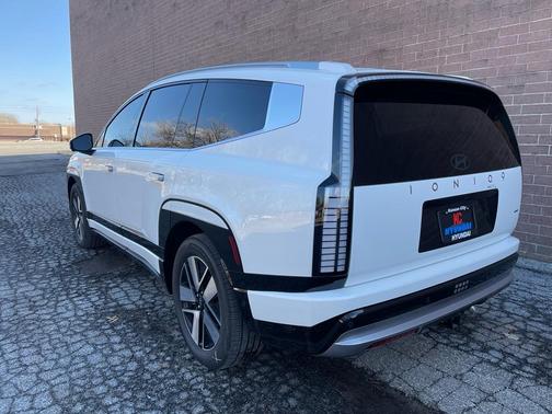 2026 Hyundai IONIQ 9 SEL
