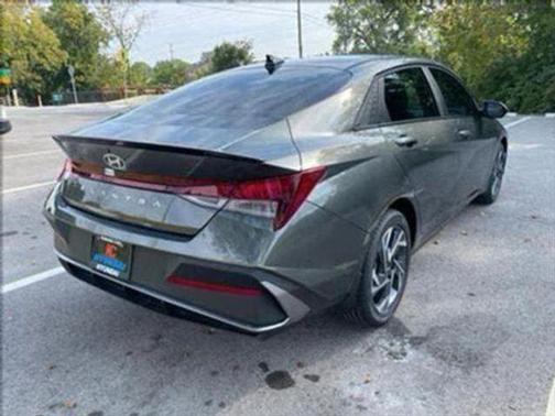 2025 Hyundai ELANTRA Sport