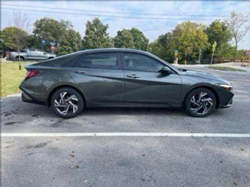 2025 Hyundai ELANTRA Sport