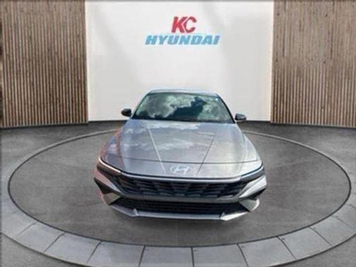 2025 Hyundai ELANTRA HEV SEL Sport