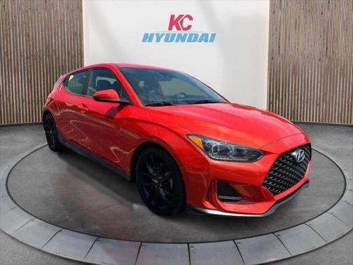 2019 Hyundai Veloster Base