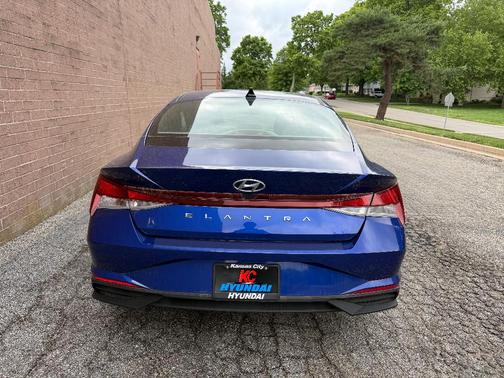Intense Blue 2023 Hyundai ELANTRA SE
