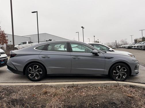 2024 Hyundai SONATA SEL