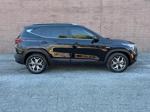 2022 Kia Seltos EX