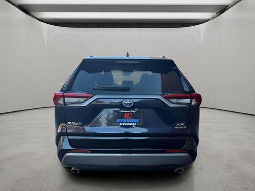 2021 Toyota RAV4 Hybrid SE