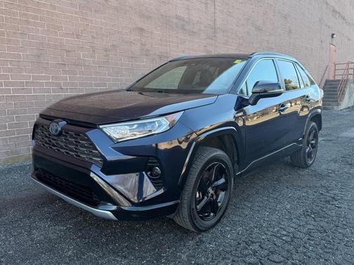 2021 Toyota RAV4 Hybrid SE