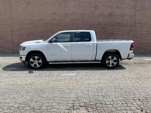 Bright White Clearcoat 2023 RAM 1500 Laramie