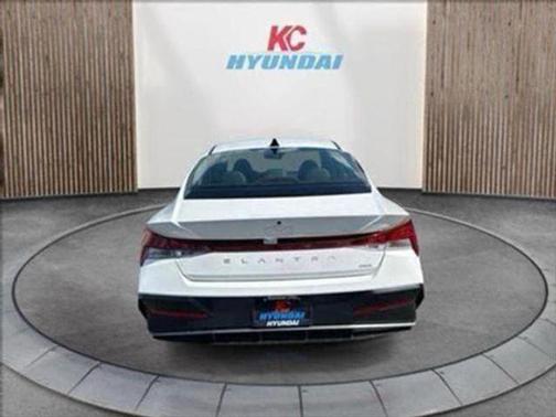 2025 Hyundai ELANTRA HEV Limited