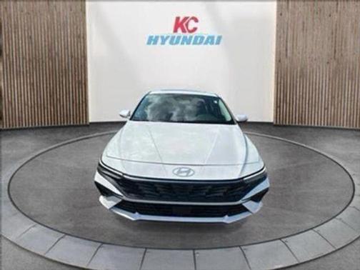 2025 Hyundai ELANTRA HEV Limited