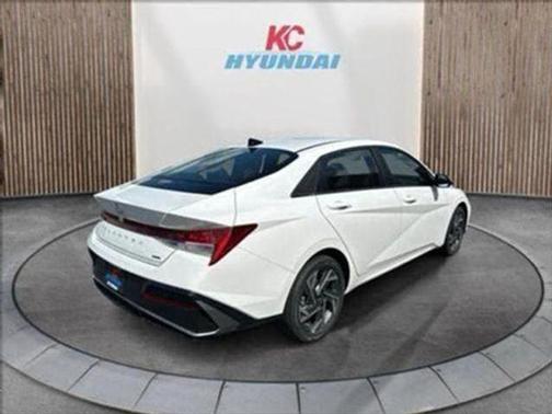 2025 Hyundai ELANTRA HEV Limited