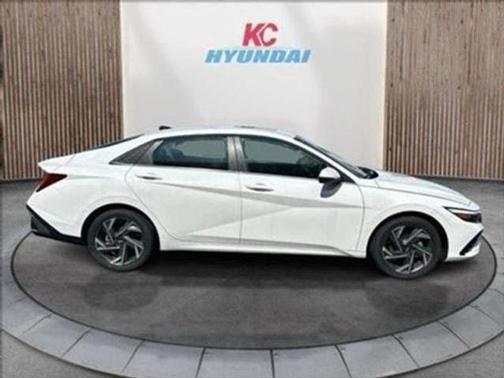 2025 Hyundai ELANTRA HEV Limited