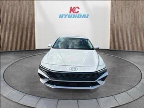 2025 Hyundai ELANTRA HEV Limited