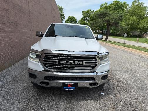 Bright White Clearcoat 2023 RAM 1500 Laramie