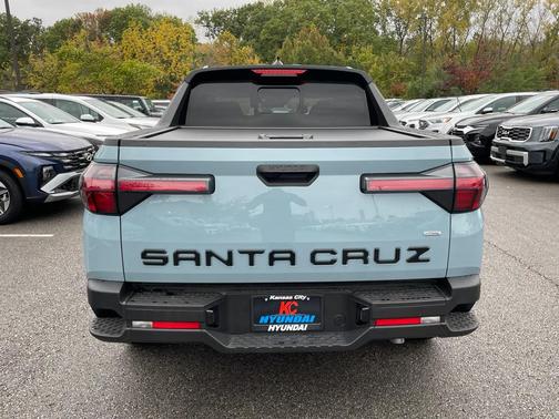 2025 Hyundai SANTA CRUZ SEL Activity