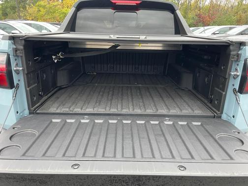 2025 Hyundai SANTA CRUZ SEL Activity