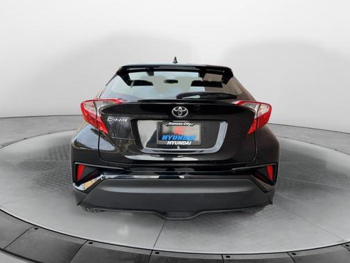 2019 Toyota C-HR LE