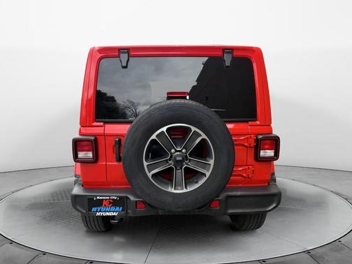 2023 Jeep Wrangler 4-Door Sahara