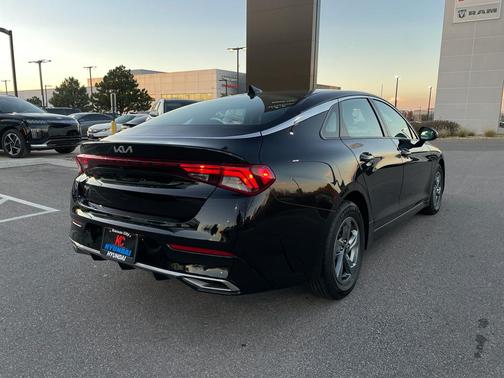 2022 Kia K5 LXS