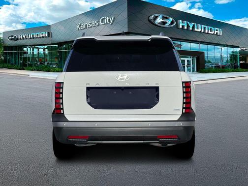 Creamy White Pearl 2026 Hyundai PALISADE SEL 7P