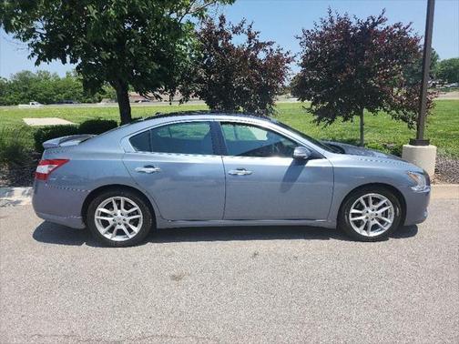 2010 Nissan Maxima SV