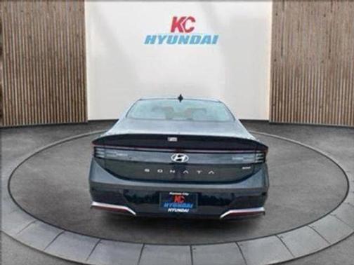 2025 Hyundai SONATA Hybrid SE