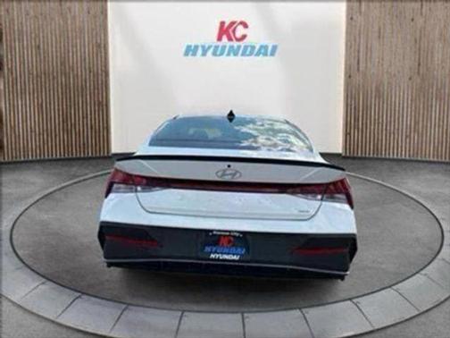 2025 Hyundai ELANTRA HEV SEL Sport