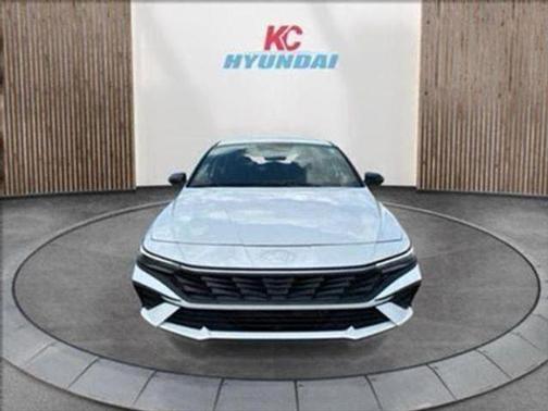 2025 Hyundai ELANTRA HEV SEL Sport