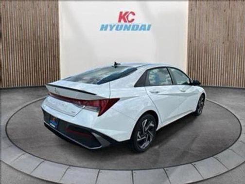 2025 Hyundai ELANTRA HEV SEL Sport