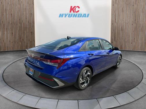 2025 Hyundai ELANTRA Sport