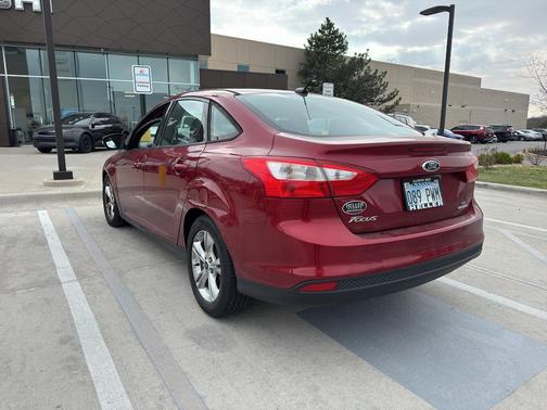 RUBY RED TINTED CLEARCOAT 2014 Ford Focus SE