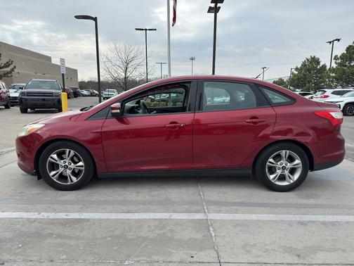 RUBY RED TINTED CLEARCOAT 2014 Ford Focus SE