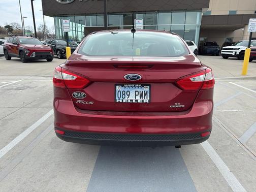 RUBY RED TINTED CLEARCOAT 2014 Ford Focus SE