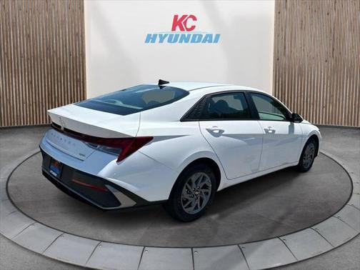2025 Hyundai ELANTRA HEV Blue