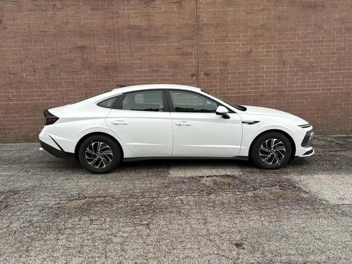 Serenity White 2026 Hyundai SONATA Hybrid Base