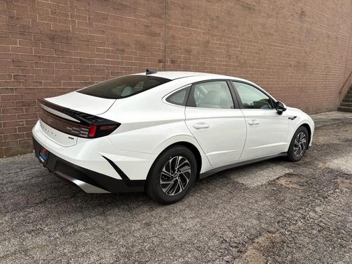 Serenity White 2026 Hyundai SONATA Hybrid Base
