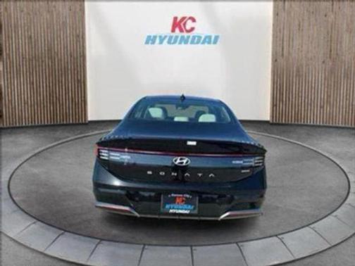 2025 Hyundai SONATA Hybrid SE