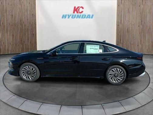 Abyss Black 2025 Hyundai SONATA Hybrid SE