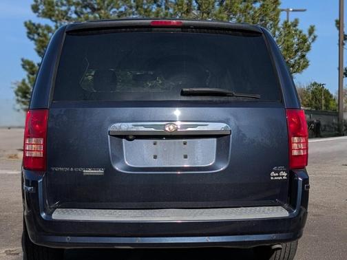 2008 Chrysler Town & Country Limited