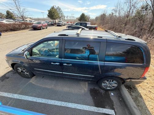 2008 Chrysler Town & Country Limited