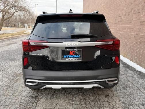 2022 Kia Seltos EX