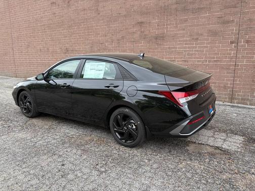 Abyss Black 2026 Hyundai ELANTRA Sport