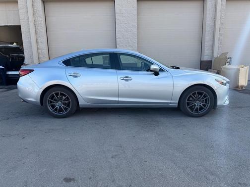 2016 Mazda Mazda6 i Grand Touring