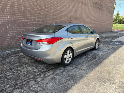 Titanium Gray Metallic 2013 Hyundai ELANTRA GLS