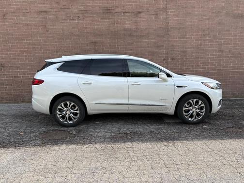 White Frost Tricoat 2021 Buick Enclave FWD Avenir