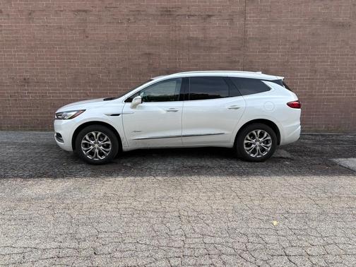 White Frost Tricoat 2021 Buick Enclave FWD Avenir