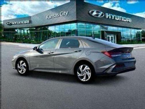 2025 Hyundai ELANTRA HEV SEL Sport